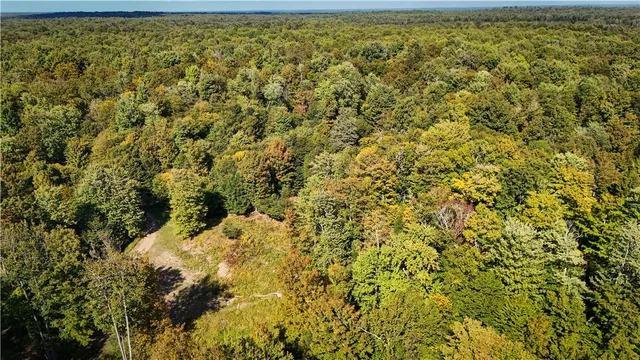 $89,900 | Tamblin Ridge, Bernhards Bay, NY 13028