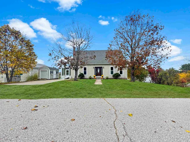 $499,000 | 19 Silver Hill Drive, Epsom, NH 03234