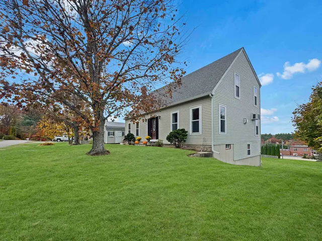 $499,000 | 19 Silver Hill Drive, Epsom, NH 03234