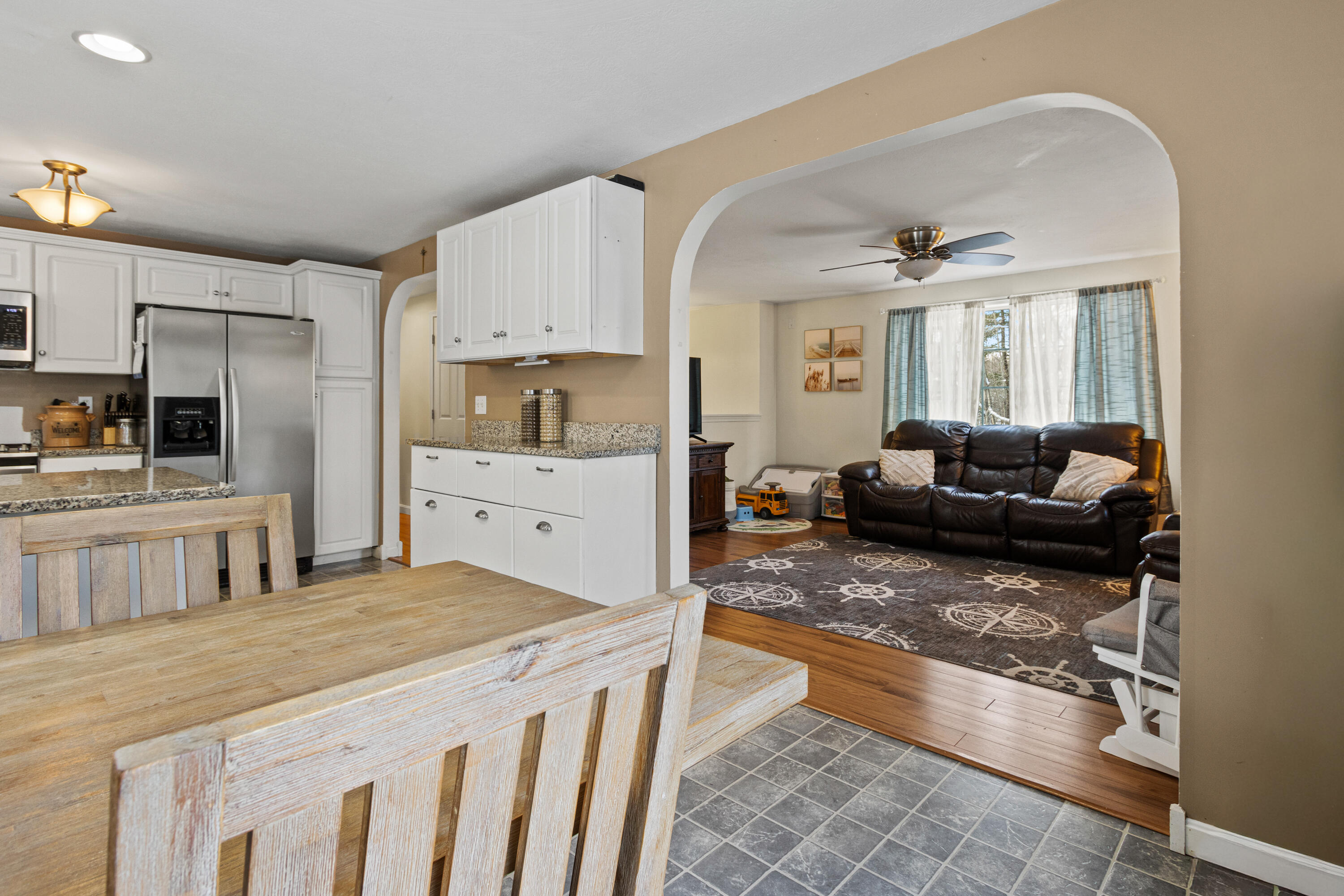 8 Oakland Street Saco, ME 04072 - Photo 12 of 43 012