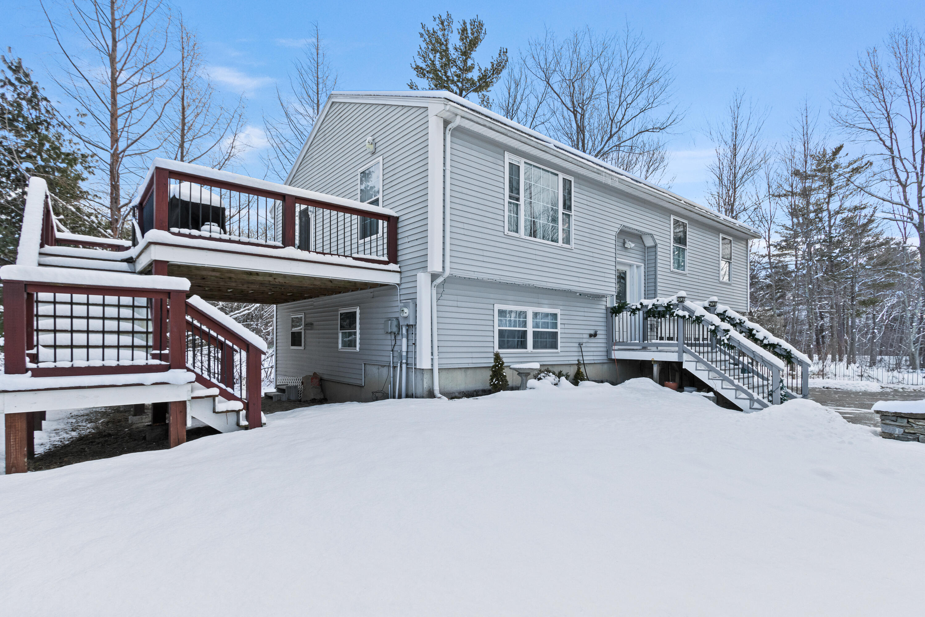 8 Oakland Street Saco, ME 04072 - Photo 3 of 43 003