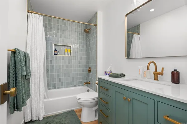 $2,400 | 334 South Myers Street, Unit 1, Oceanside, CA 92054