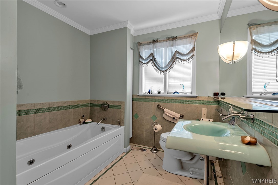 75 Nottingham Terrace Buffalo, NY 14216 - Photo 25 of 42