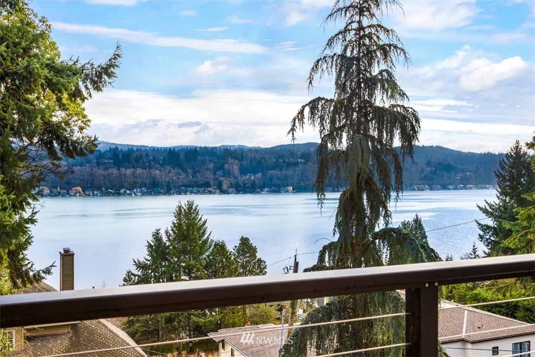 5648 East Mercer Way Mercer Island, WA 98040 - Photo 3 of 26 a view of a lake