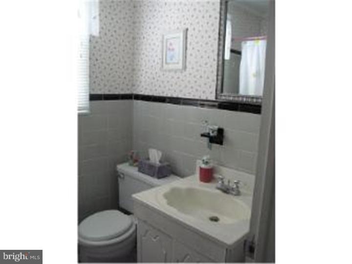 255 Lawrence Road Broomall, PA 19008 - Photo 11 of 18