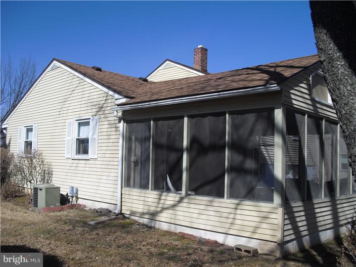 255 Lawrence Road Broomall, PA 19008 - Photo 16 of 18
