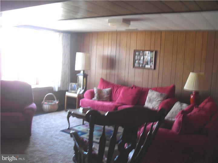 255 Lawrence Road Broomall, PA 19008 - Photo 5 of 18