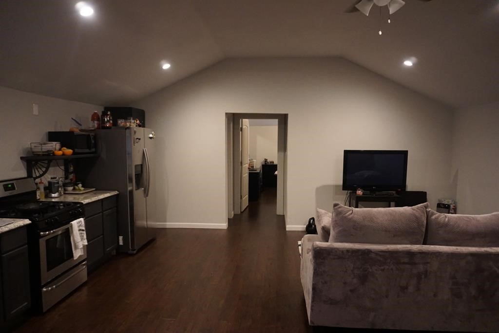 7338 Fauna Street Houston, TX 77061 - Photo 16 of 22 back unit