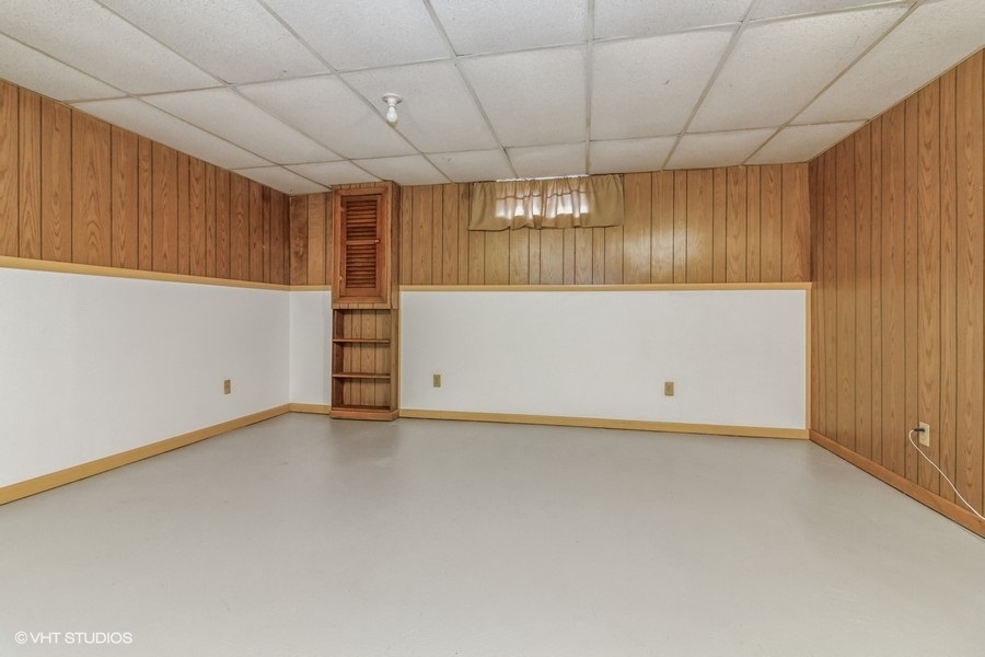 195 Ridge Avenue Crystal Lake, IL 60014 - Photo 14 of 15 a view of an empty room