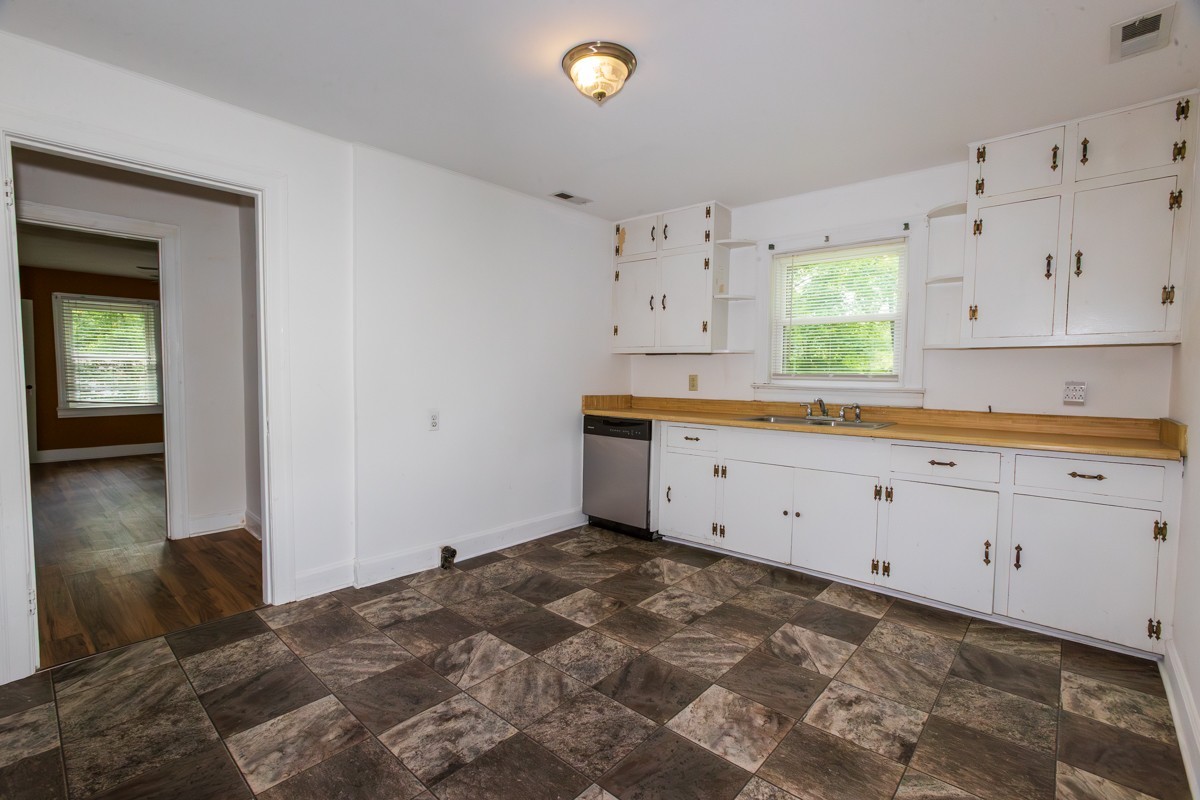 266 Denny Road Clarksville, TN 37043 - Photo 8 of 52
