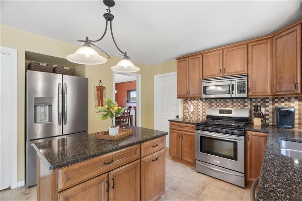 130 Field Club Circle McKees Rocks, PA 15136 - Photo 18 of 48