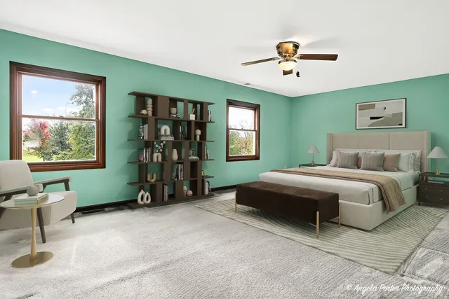 $550,000 | 2215 Crystal Circle, Crystal Lake, IL 60012