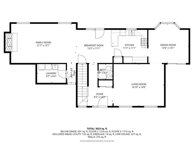 $550,000 | 2215 Crystal Circle, Crystal Lake, IL 60012