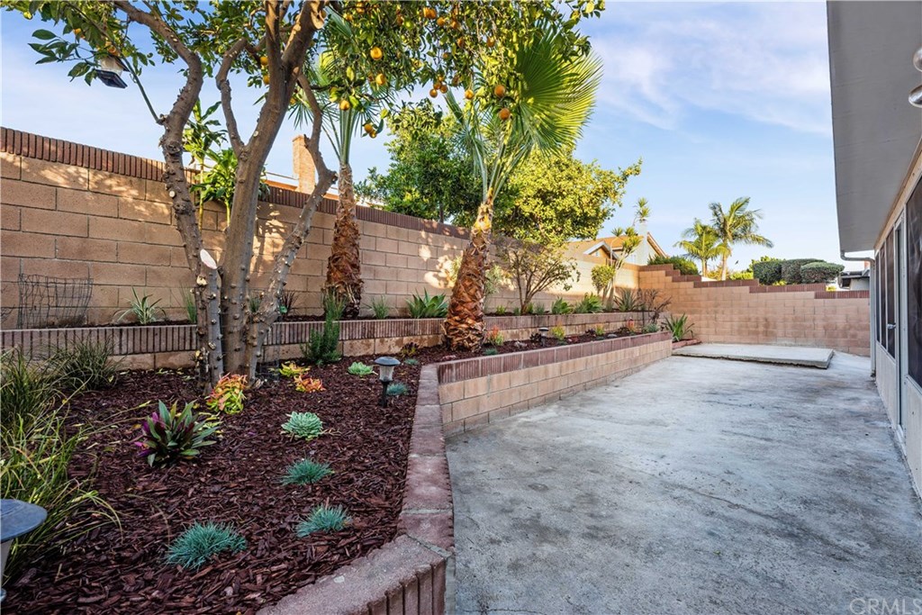 1209 East Helmick Street Carson, CA 90746 - Photo 8 of 30