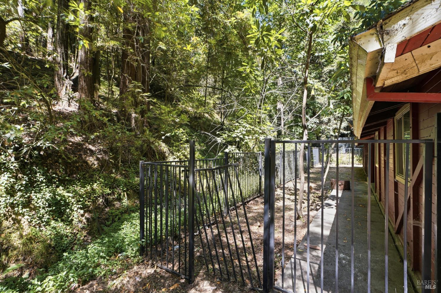 11241 Vellutini Road Forestville, CA 95436 - Photo 38 of 39 Gallery Image 38