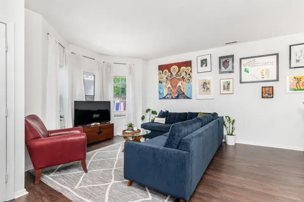 $264,800 | 24 West Russell Street, Columbus, OH 43215