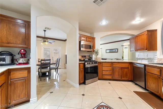 $2,200 | 130 Broken Rock Drive, Henderson, NV 89074