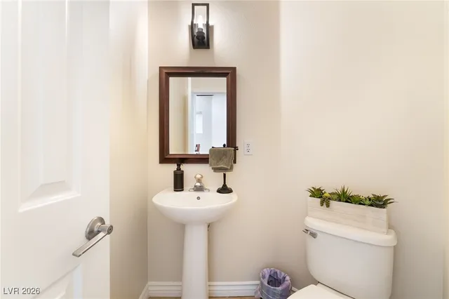 $2,200 | 130 Broken Rock Drive, Henderson, NV 89074