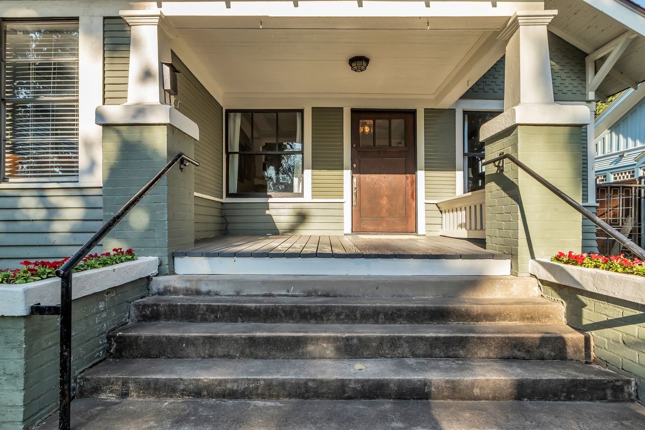 2608 Hopkins Street Houston, TX 77006 - Photo 3 of 42 a view of entryway and hall with wooden floor