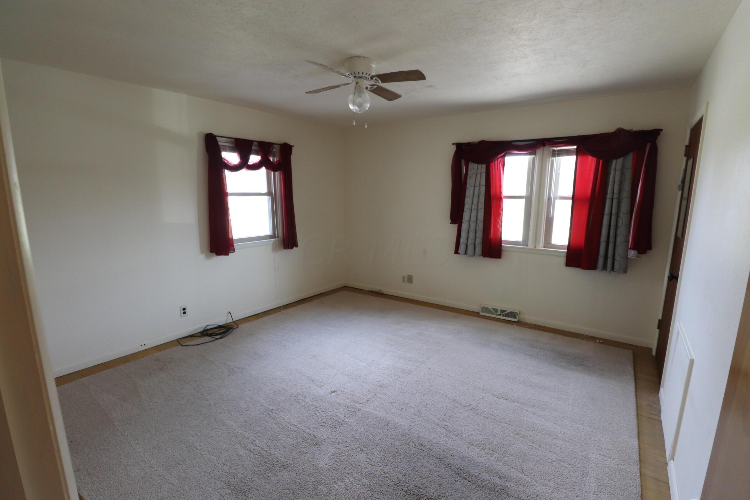7222 York Road Southwest Pataskala, OH 43062 - Photo 17 of 23 IMG_1545