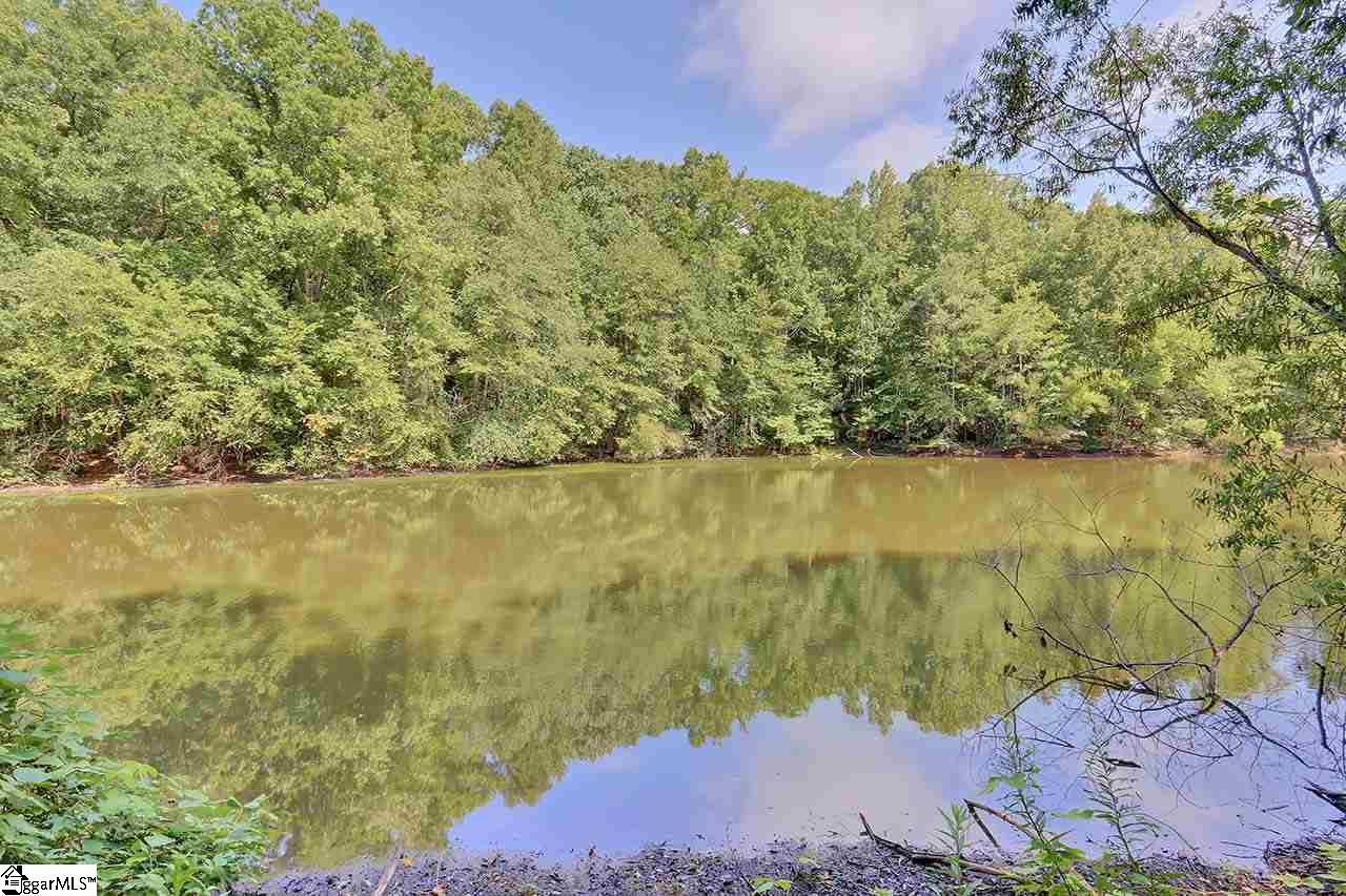 2220 Knighton Chapel Road Fountain Inn, SC 29644 - Photo 12 of 36
