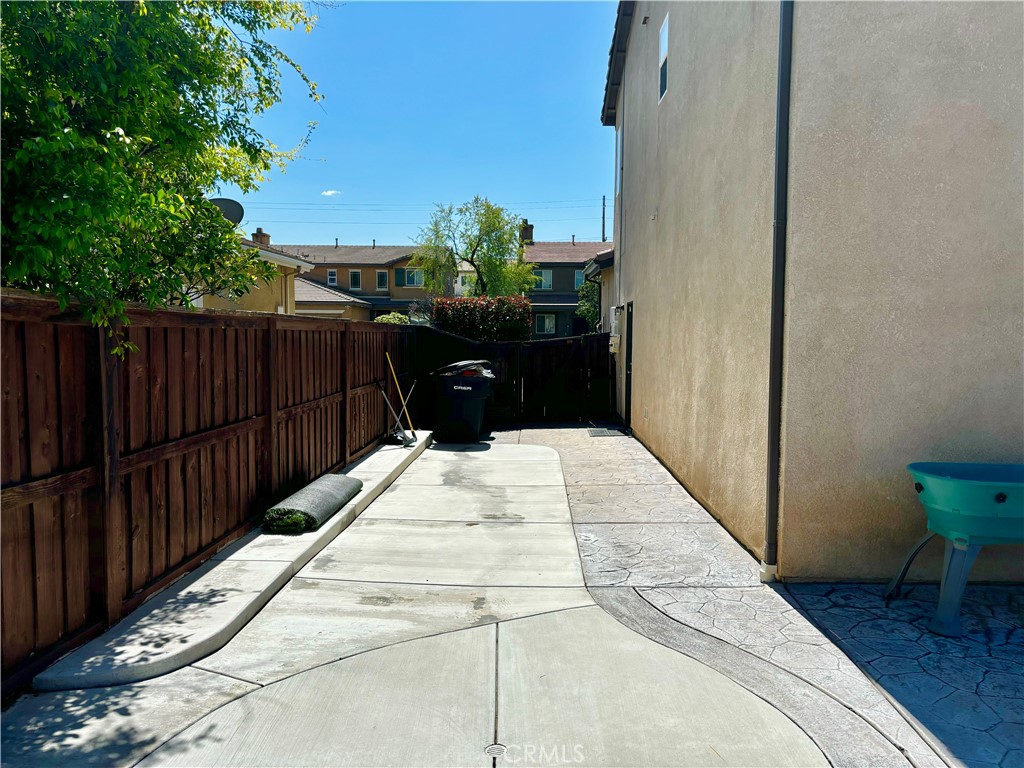 1005 Garrett Way San Jacinto, CA 92583 - Photo 12 of 29 a view of entryway