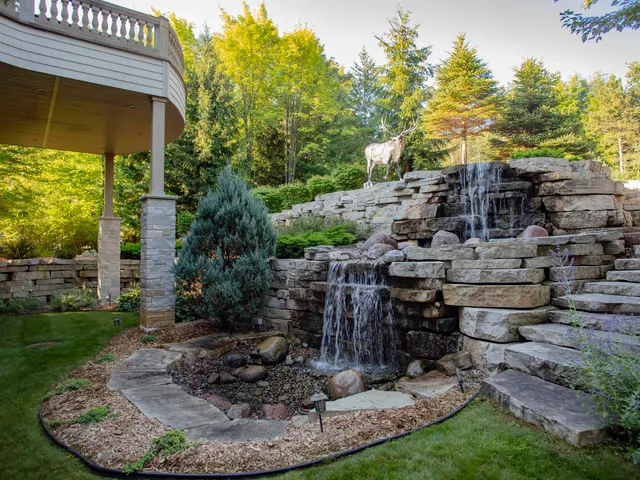 $3,988,000 | 1071 Hill Drive, Oneida, WI 54155