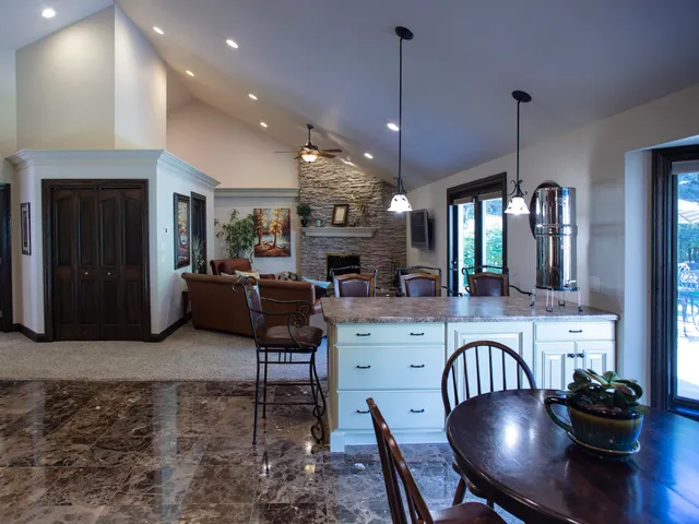 $3,988,000 | 1071 Hill Drive, Oneida, WI 54155