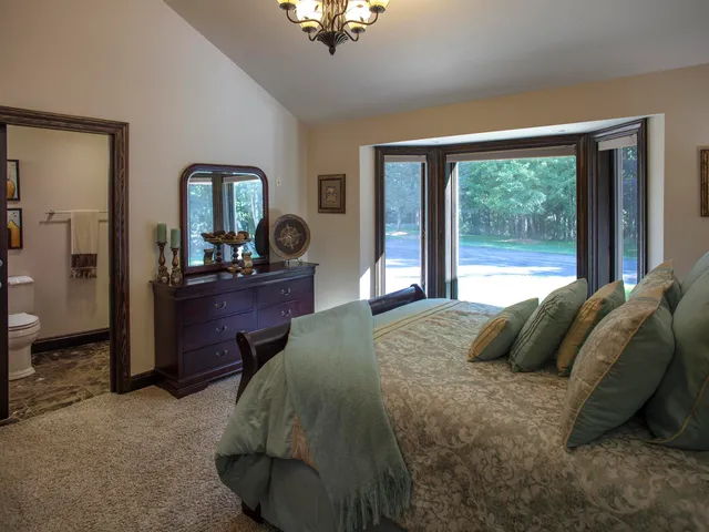 $3,988,000 | 1071 Hill Drive, Oneida, WI 54155