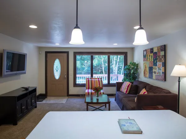 $3,988,000 | 1071 Hill Drive, Oneida, WI 54155