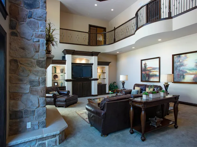 $3,988,000 | 1071 Hill Drive, Oneida, WI 54155