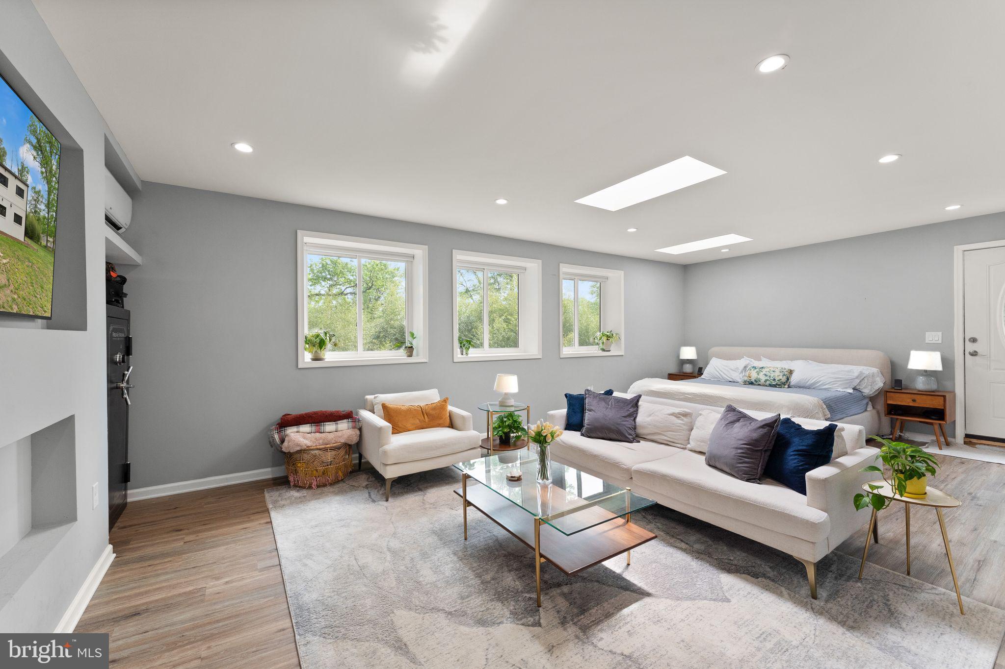 8341 Rolling Road Springfield, VA 22153 - Photo 32 of 60