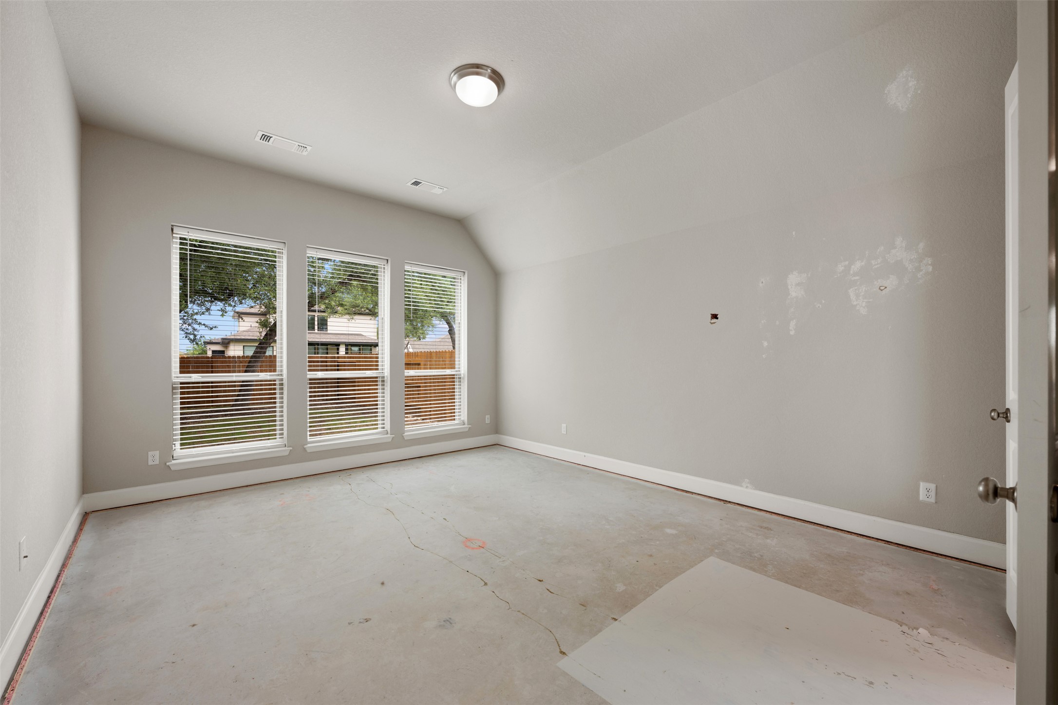 104 Anejo Bluff Georgetown, TX 78628 - Photo 26 of 40 an empty room with a window