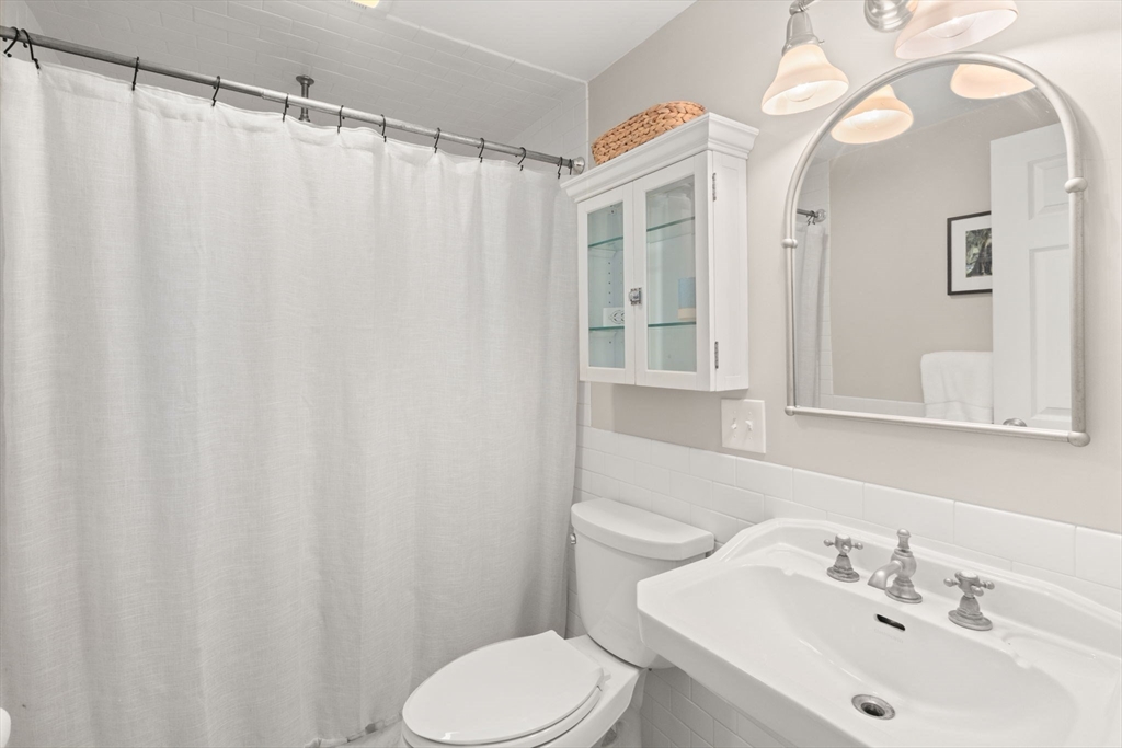 85 Broad Street Walpole, MA 02081 - Photo 25 of 41