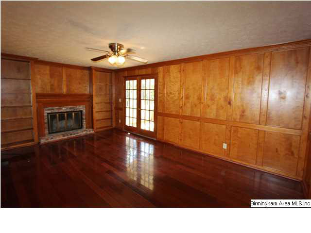 822 Apache Pass Anniston, AL 36206 - Photo 5 of 16