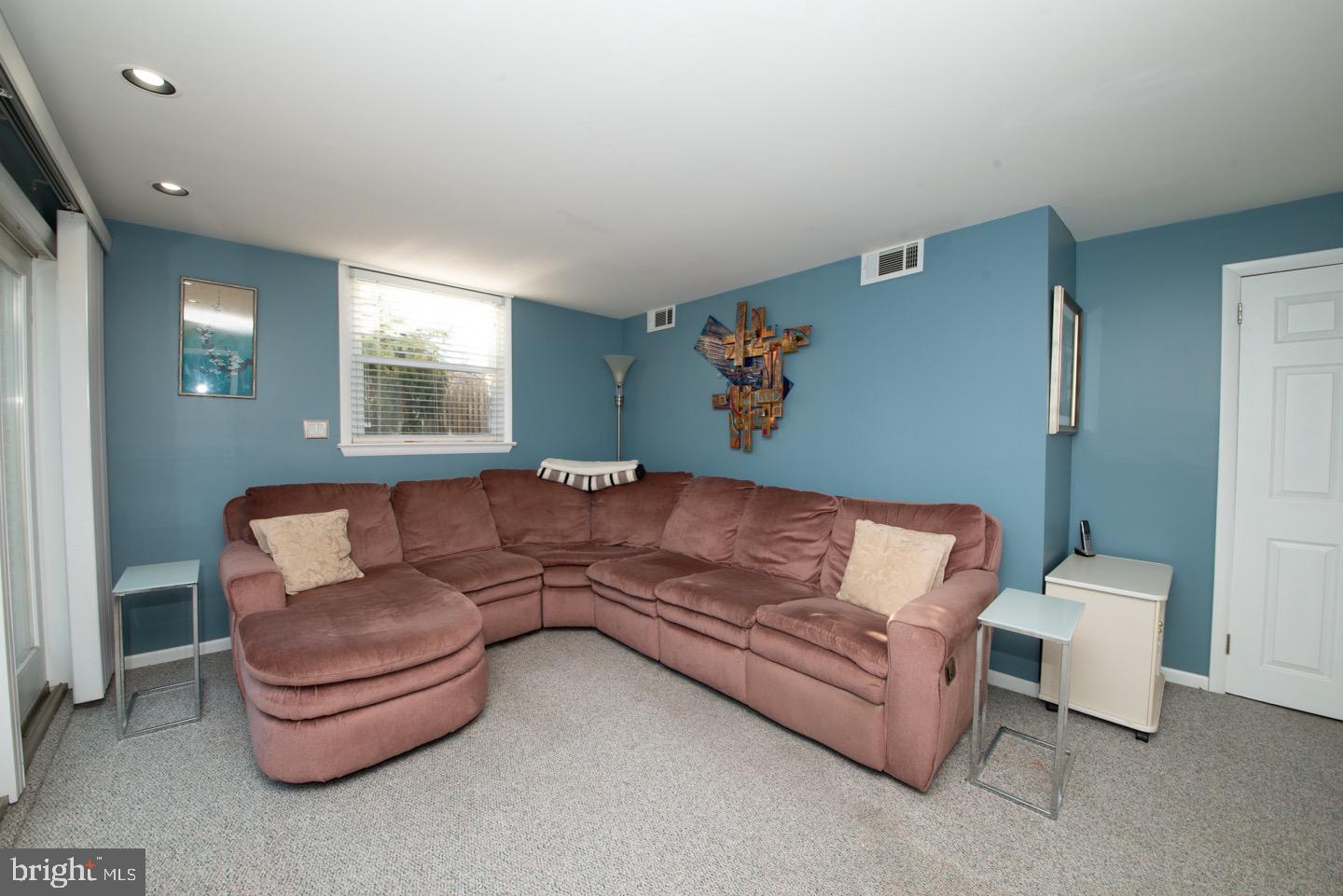 1271 June Road Huntingdon Valley, PA 19006 - Photo 27 of 40