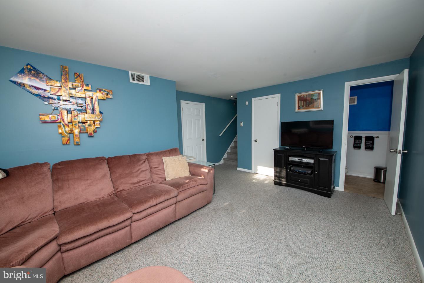 1271 June Road Huntingdon Valley, PA 19006 - Photo 28 of 40