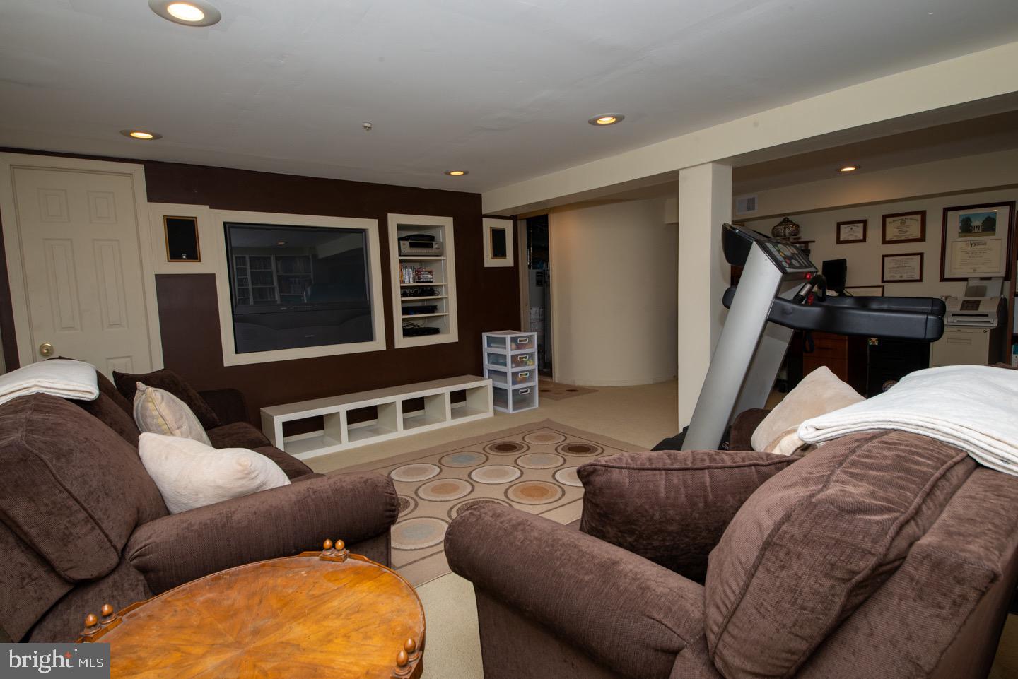 1271 June Road Huntingdon Valley, PA 19006 - Photo 33 of 40