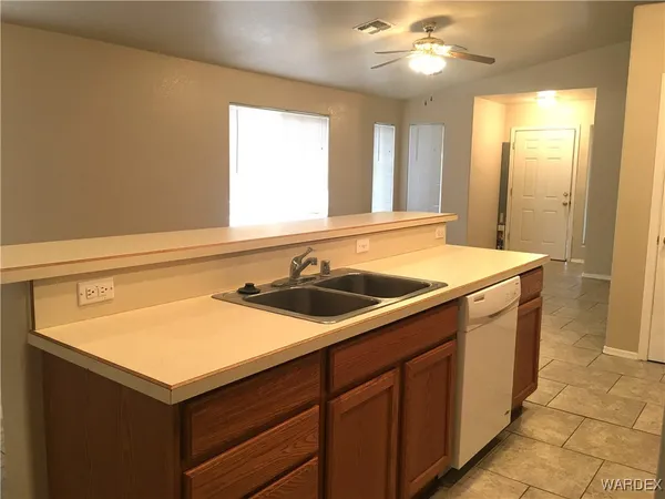 $1,600 | 9815 South Phoenix Drive, Mohave Valley, AZ 86440