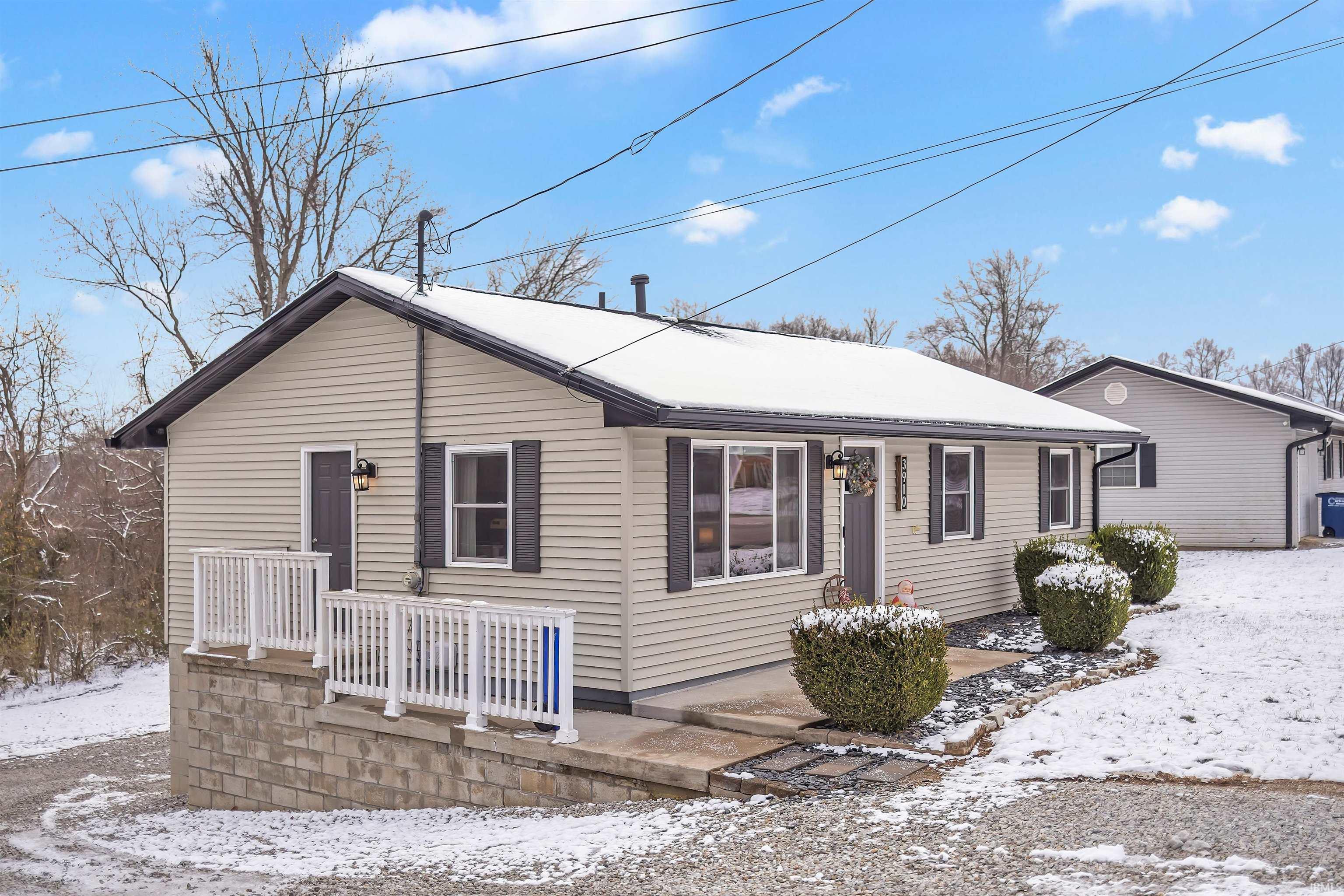 3910 Washington Avenue Bedford, IN 47421 - Photo 3 of 22