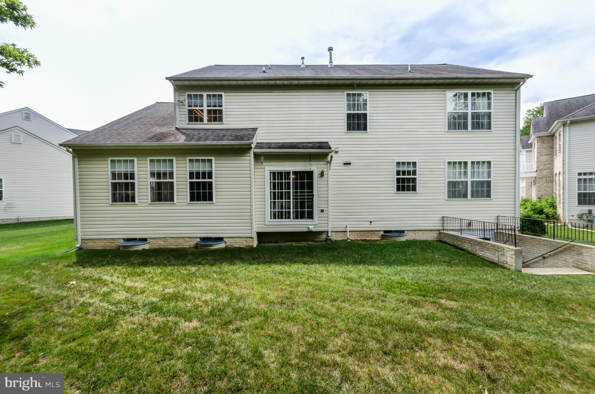 9210 Sumner Grove Drive Laurel, MD 20708 - Photo 28 of 30 Exterior (Rear)