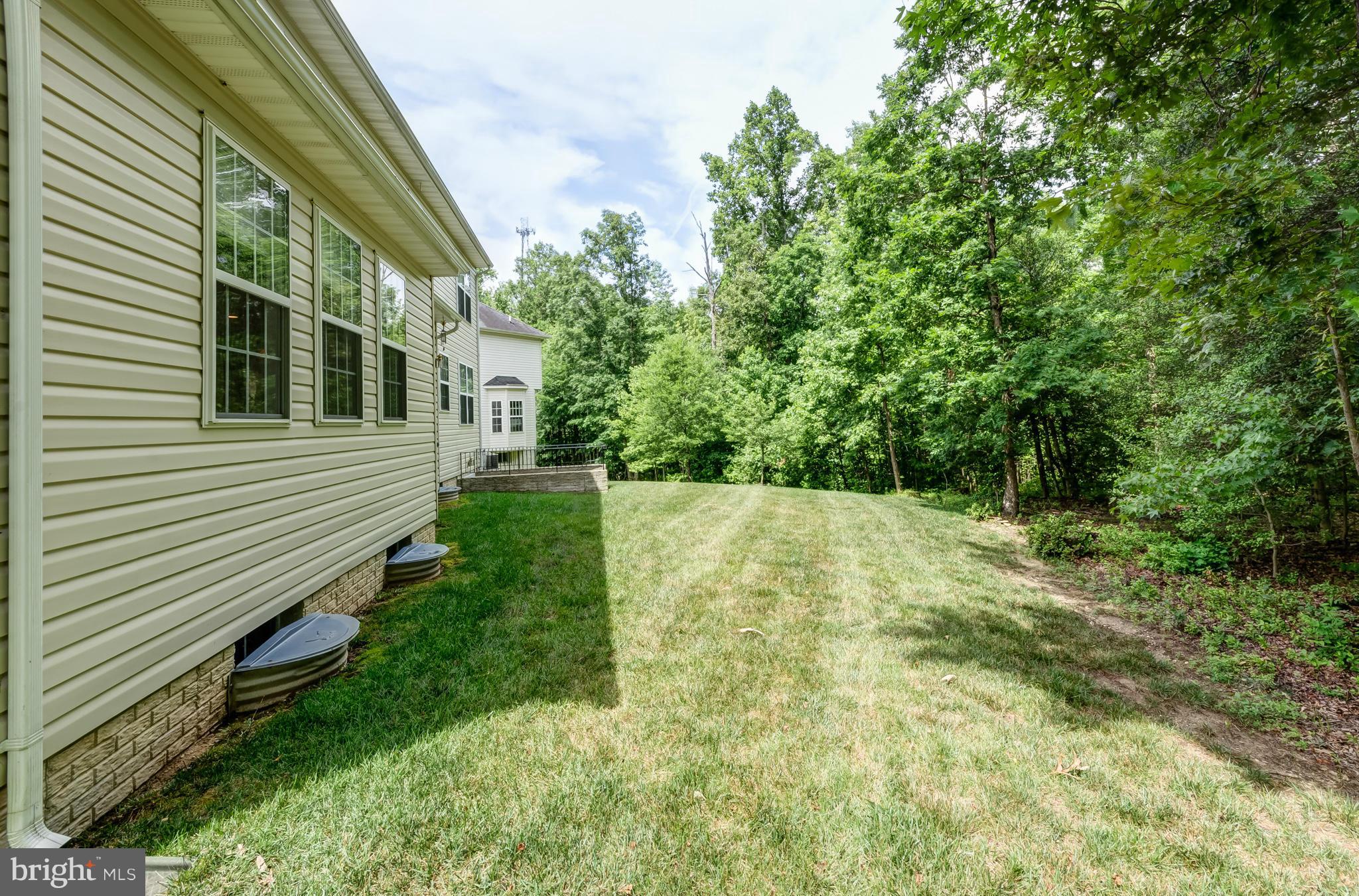 9210 Sumner Grove Drive Laurel, MD 20708 - Photo 29 of 30 Exterior (Rear)