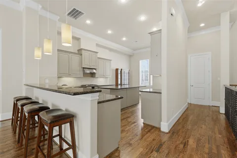 $599,999 | 2707 Cohn Trails Lane, Houston, TX 77007