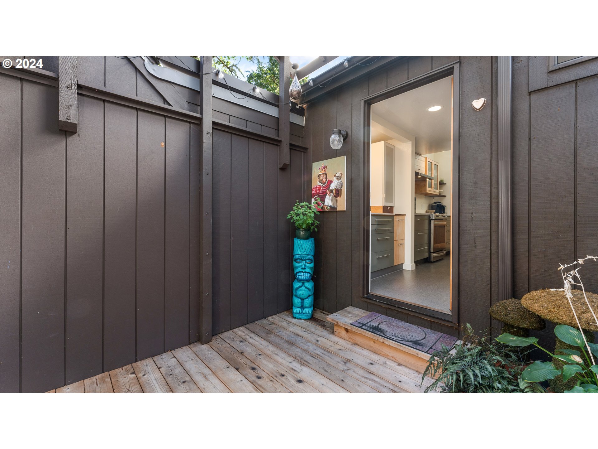 132 Brae Burn Drive Eugene, OR 97405 - Photo 19 of 42 a black and white photo of a house