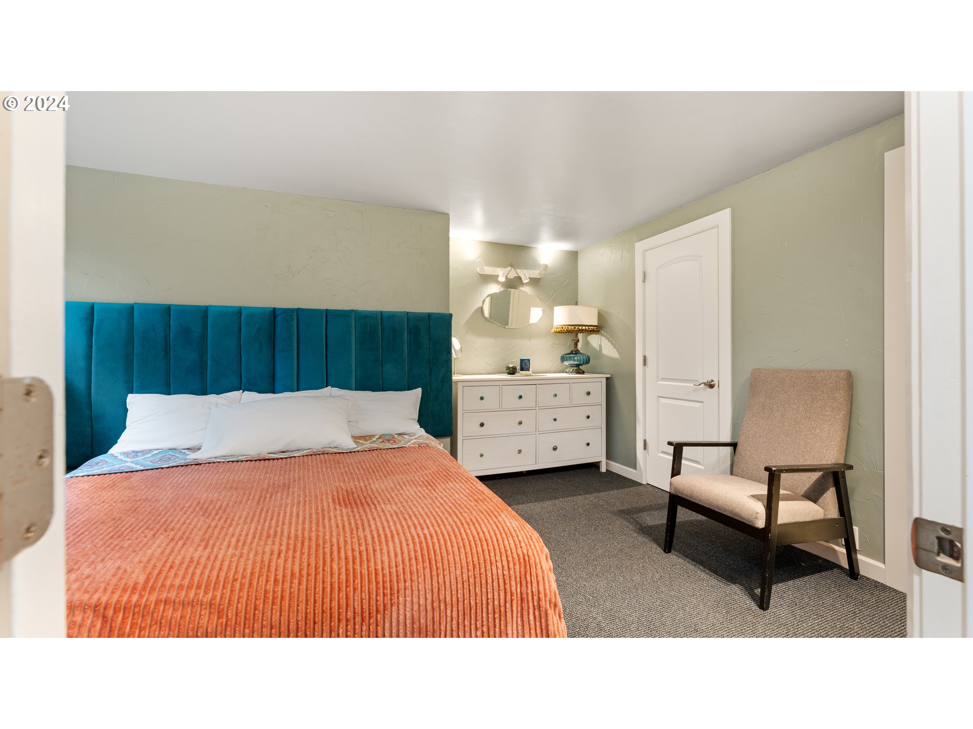 132 Brae Burn Drive Eugene, OR 97405 - Photo 24 of 42 a bedroom with a bed and window