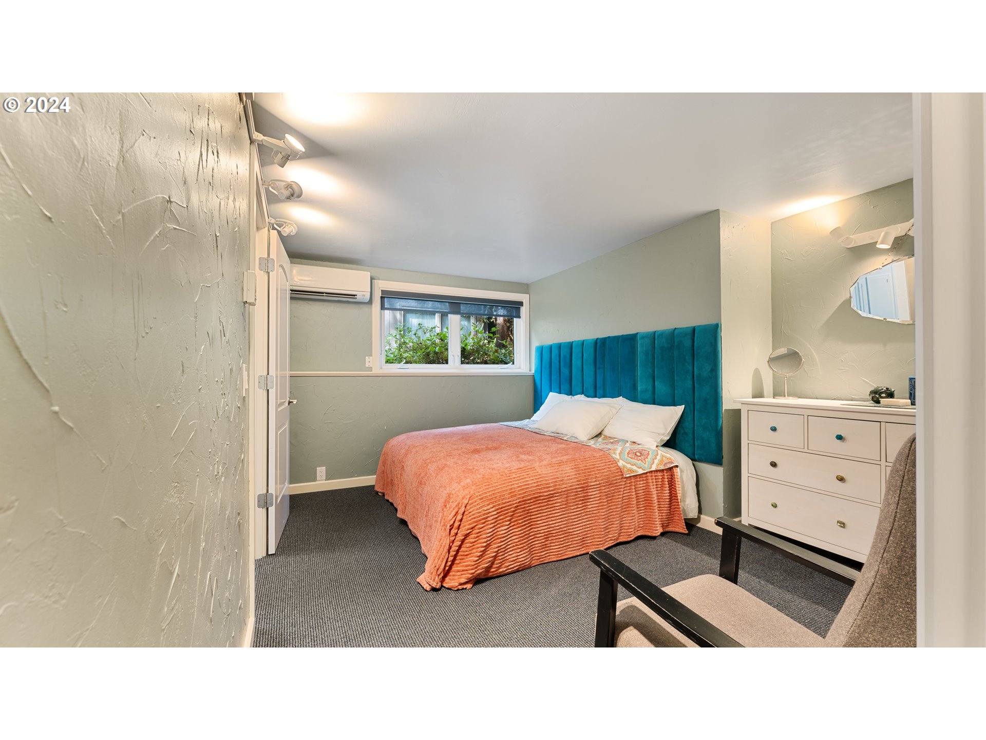 132 Brae Burn Drive Eugene, OR 97405 - Photo 25 of 42 a bedroom with a bed and a dresser