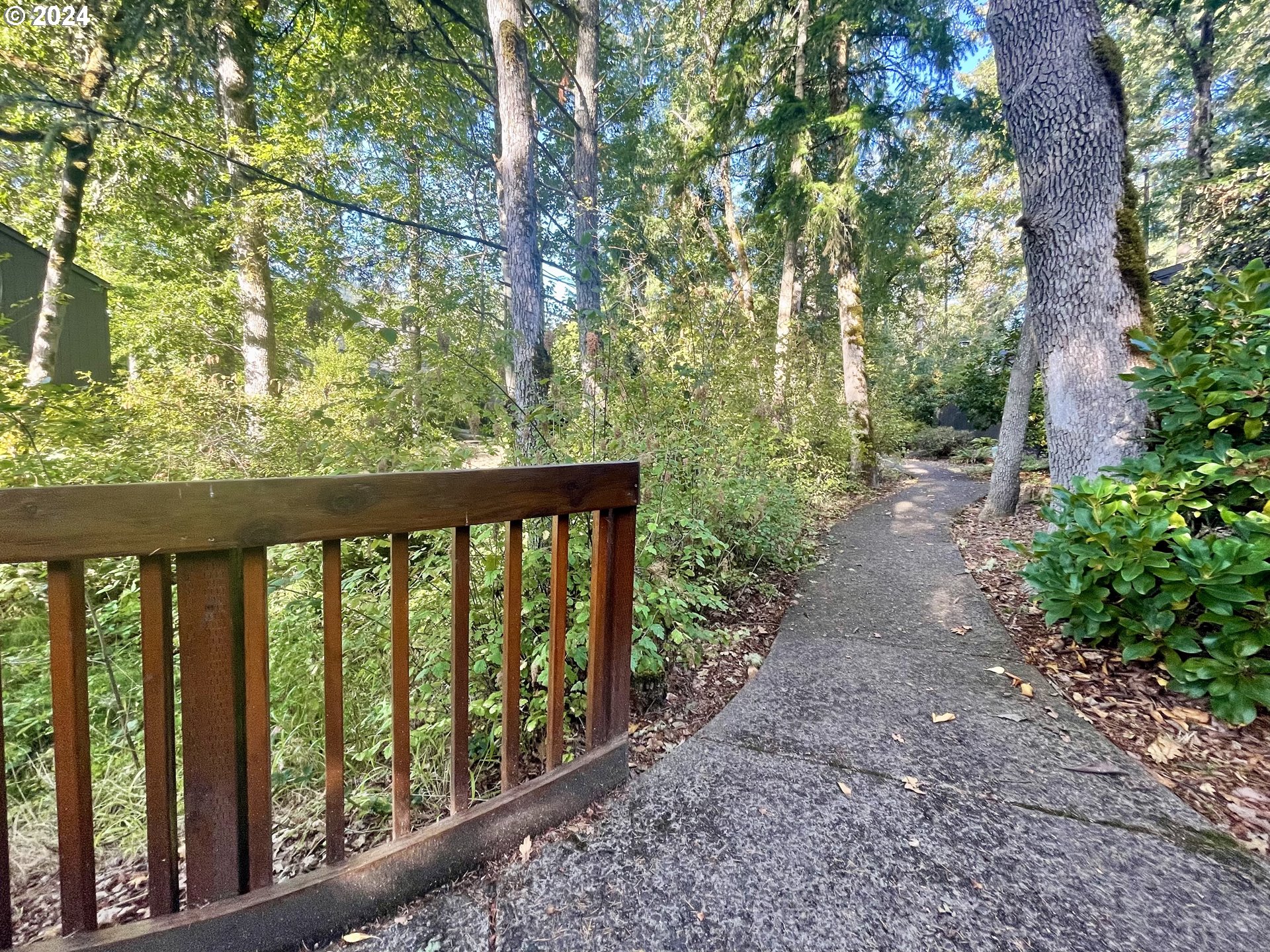 132 Brae Burn Drive Eugene, OR 97405 - Photo 39 of 42 a view of a wooden fence