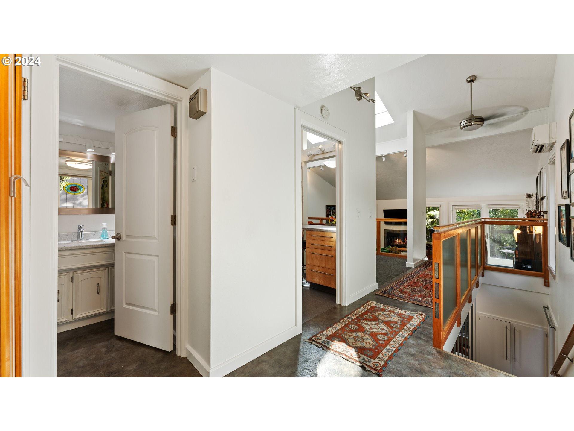 132 Brae Burn Drive Eugene, OR 97405 - Photo 4 of 42 a bathroom with a sink and a mirror