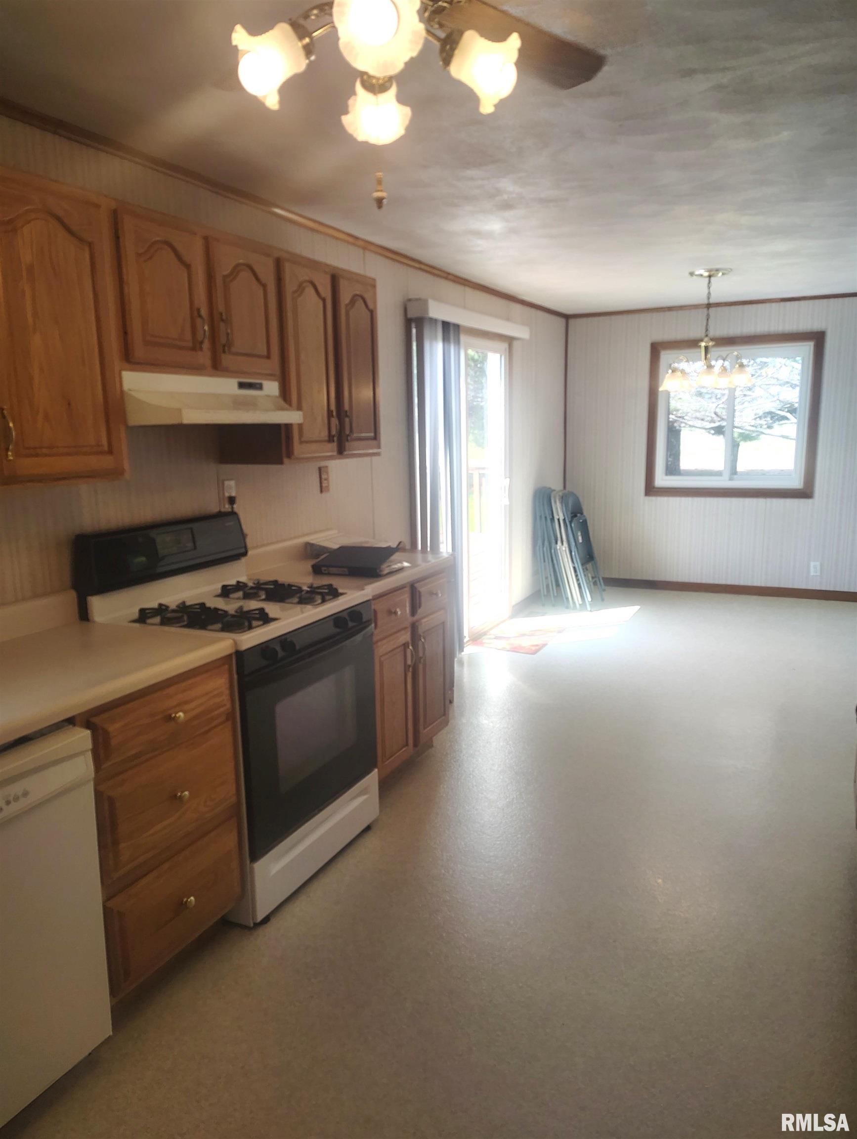 21266 North Winship Road Cuba, IL 61427 - Photo 13 of 35
