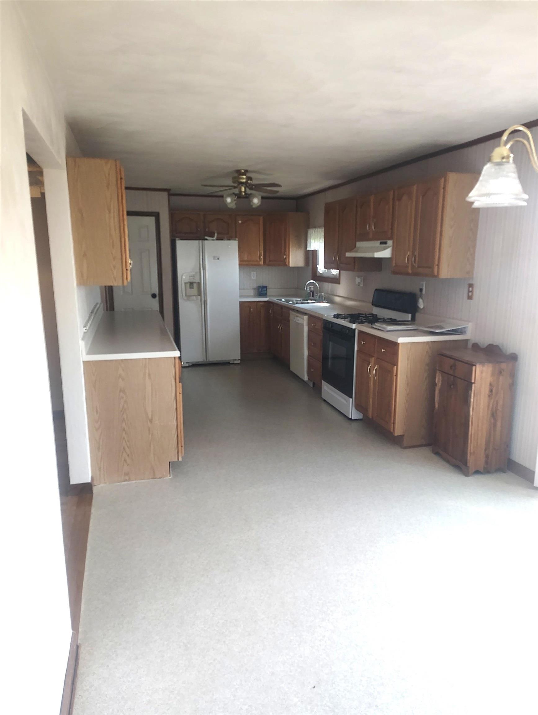 21266 North Winship Road Cuba, IL 61427 - Photo 9 of 35
